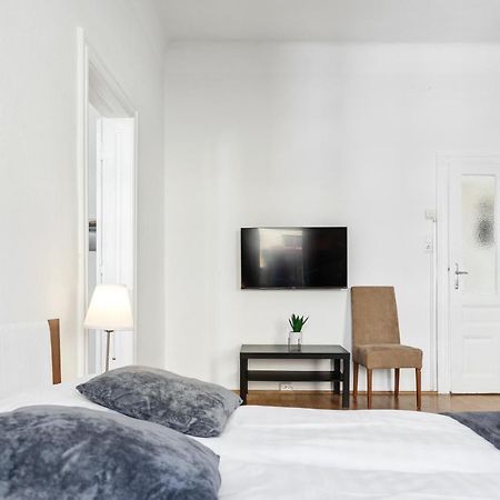 Beautiful 2Br Aptartment 12 Minutes To Downtown Wien Exteriör bild