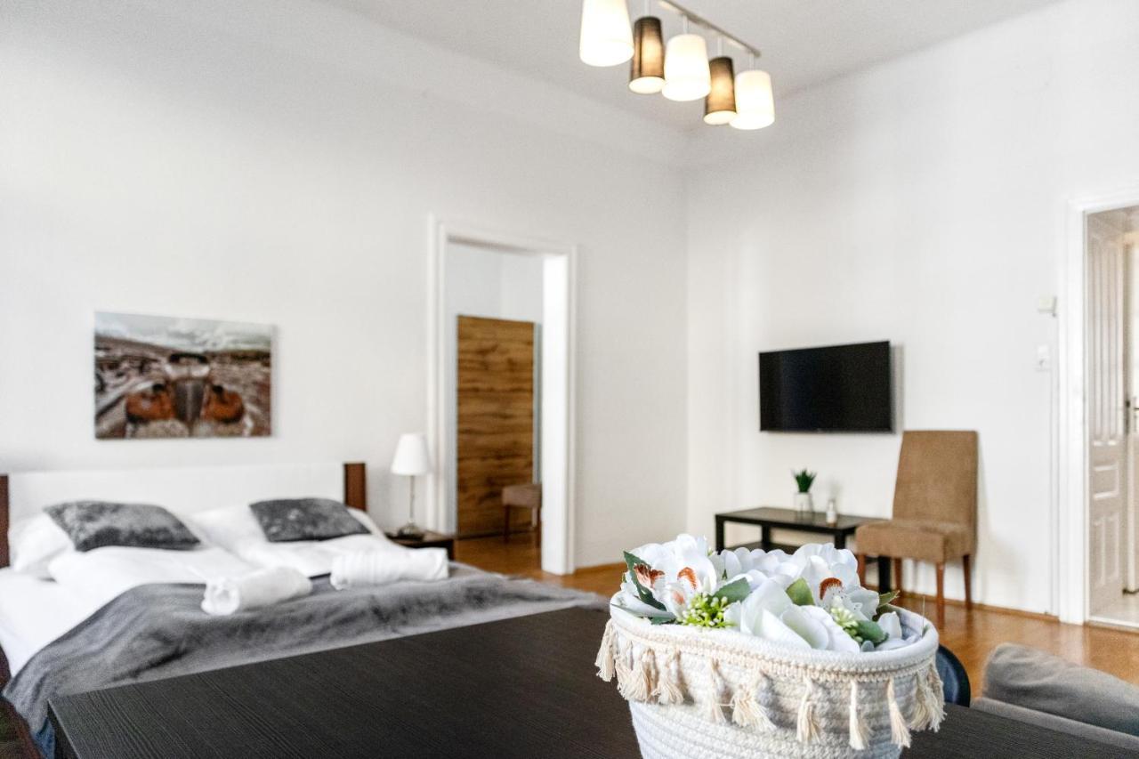 Beautiful 2Br Aptartment 12 Minutes To Downtown Wien Exteriör bild